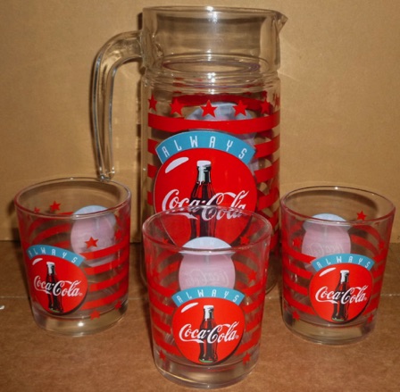 3718-1 € 25,00 coca cola kan met 3 glazen ( whiskey model ).jpeg